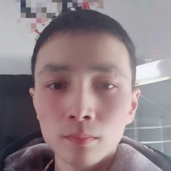 小丸子拿自信的照片