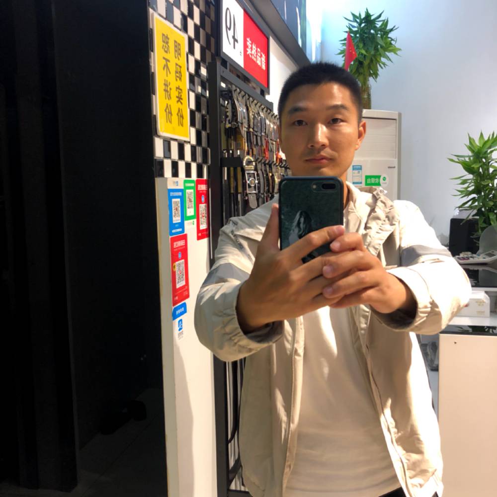 伶俐有红尘的照片