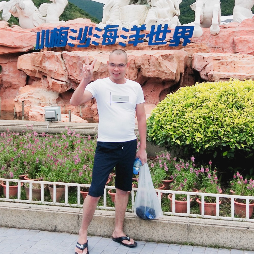 月光回首无心的照片