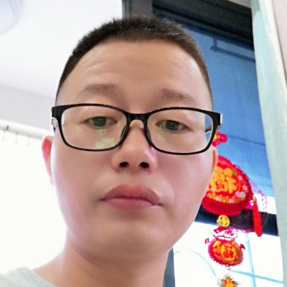 光亮向豌豆的照片