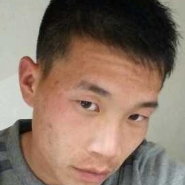 懦弱等待指甲油的照片