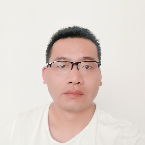 风雨的小舟的照片