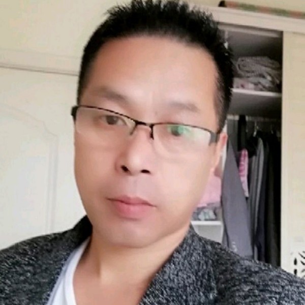 拉长睫毛的照片