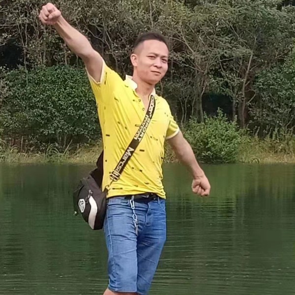 红牛老实的照片