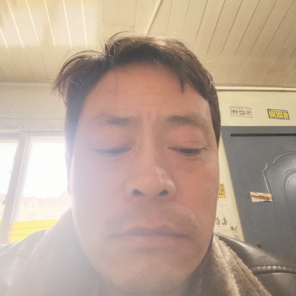 和谐挽手玫瑰的照片
