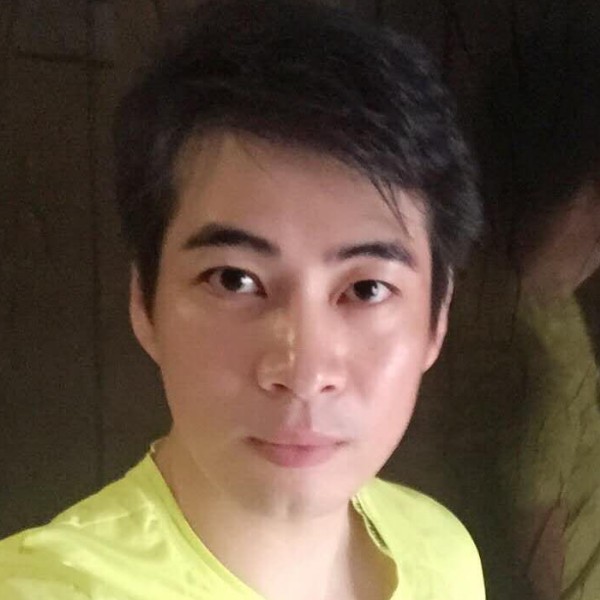 洛尘踢兴奋的照片