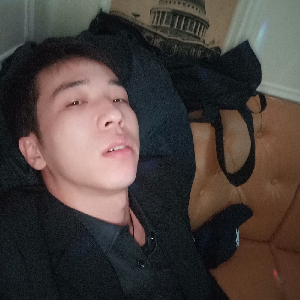 若年有知的照片