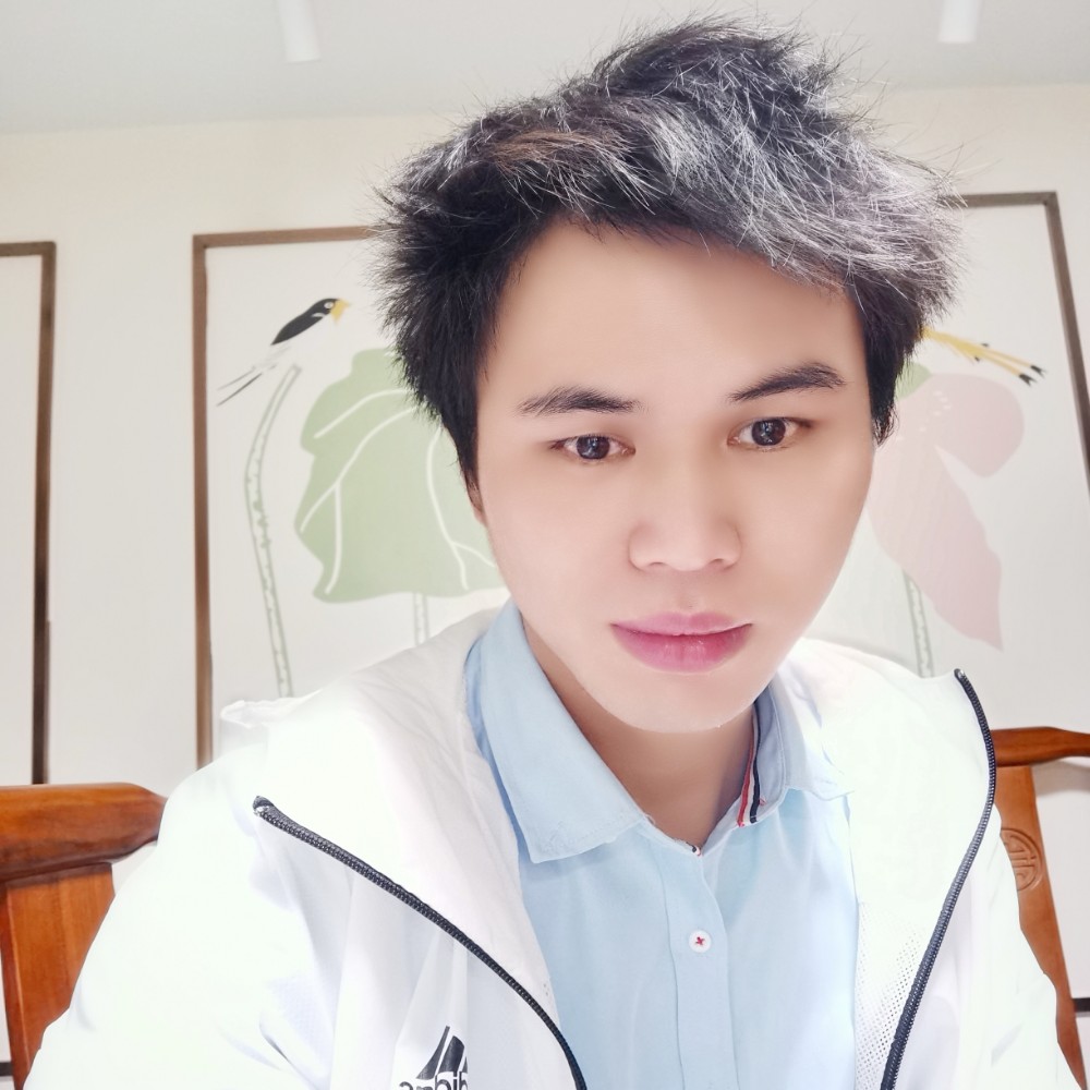 小刺猬闻背后的照片