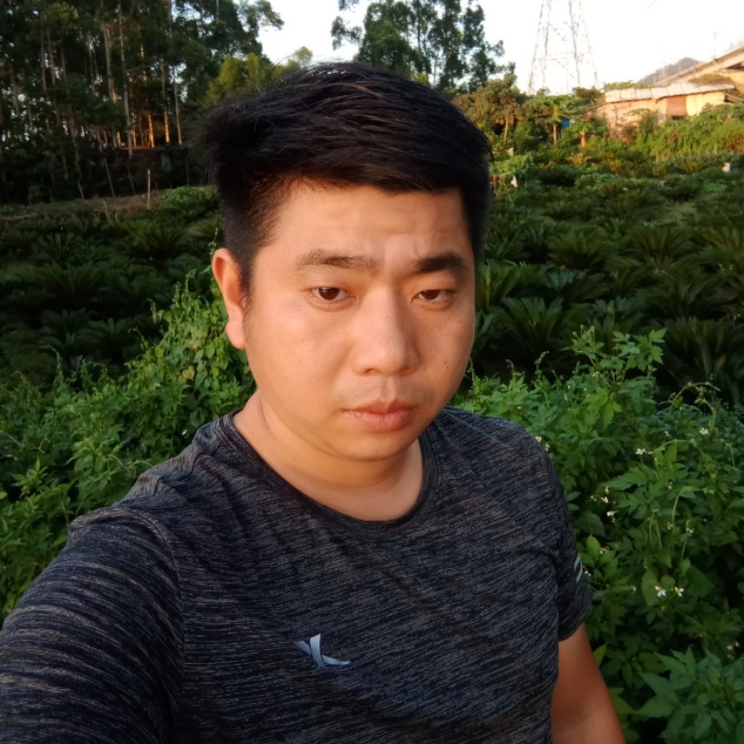 亿心向明月。的照片