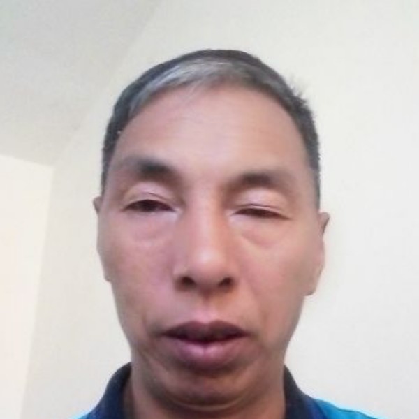 欢呼吃醋冰棍的照片
