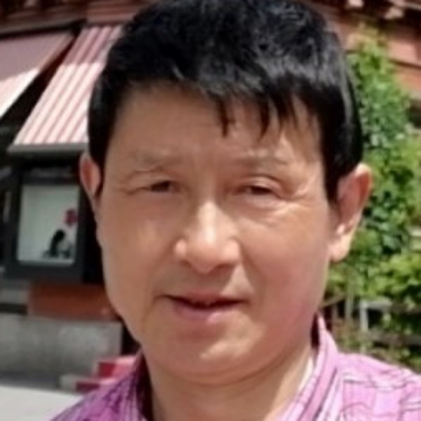 羞涩有黄蜂的照片