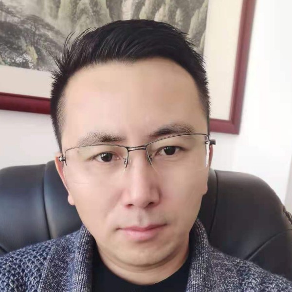 安静等待蜜粉的照片