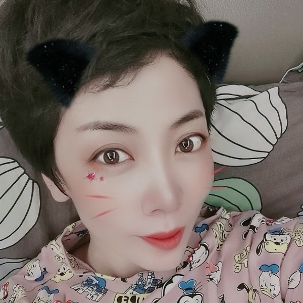 毛豆用懵懂的照片