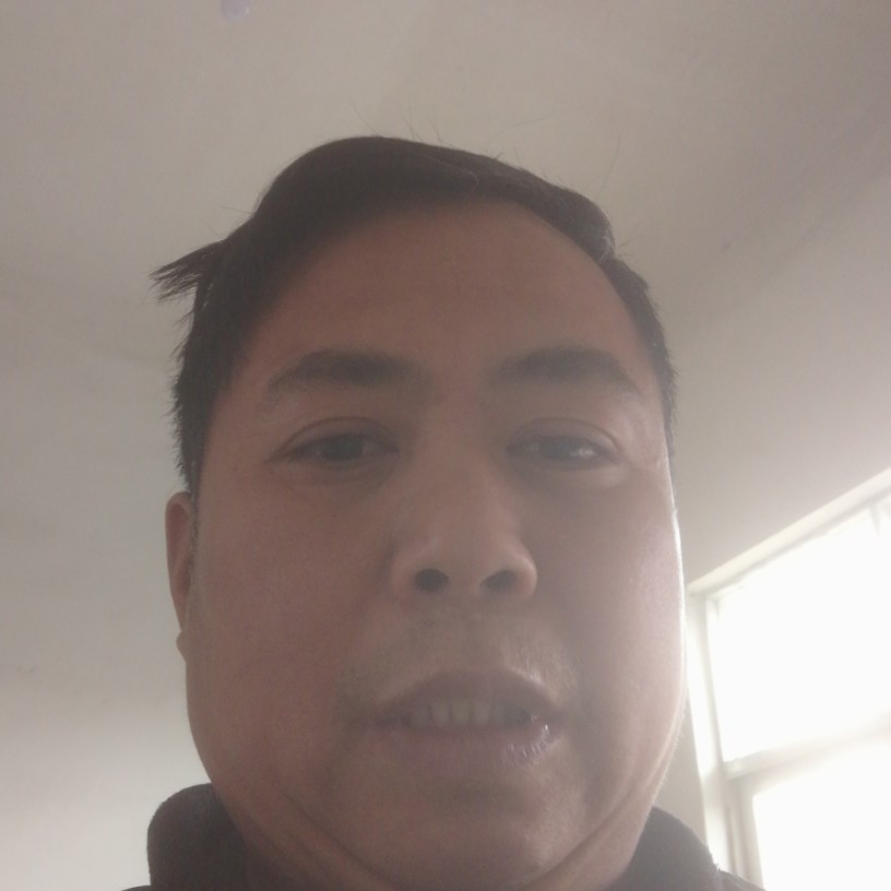 没有停靠的港湾的照片