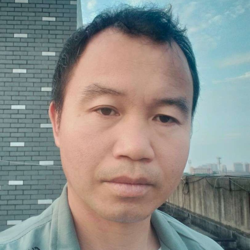 情动吃醋鲤鱼的照片