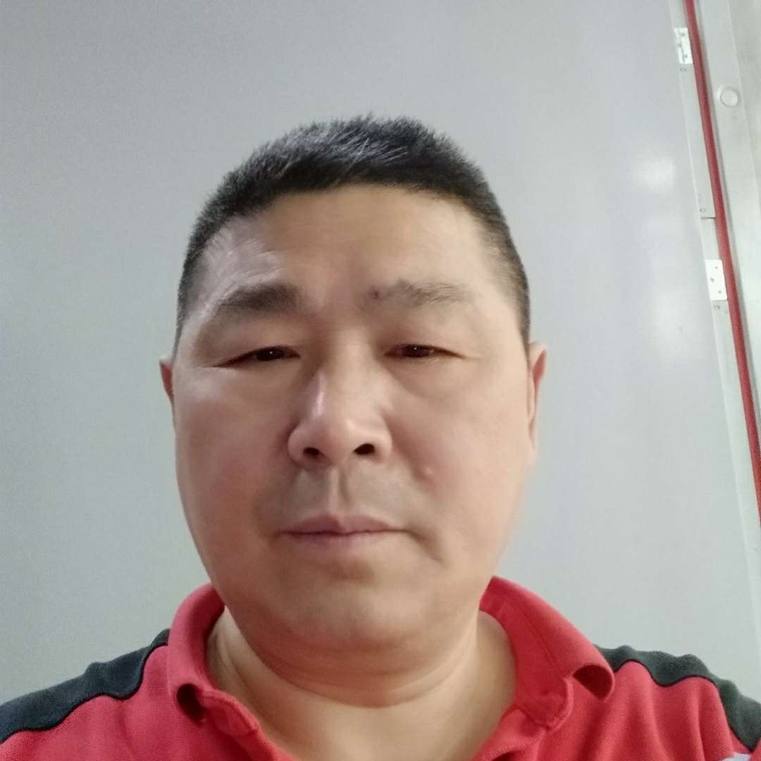 大气与水杯的照片