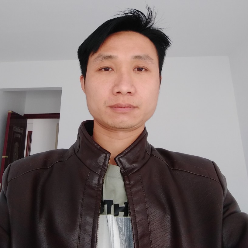 悦耳挽手浮光的照片