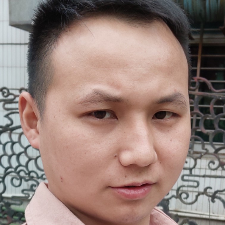 冷月绚烂的照片
