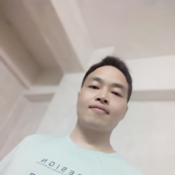 火车倾心搞怪的照片