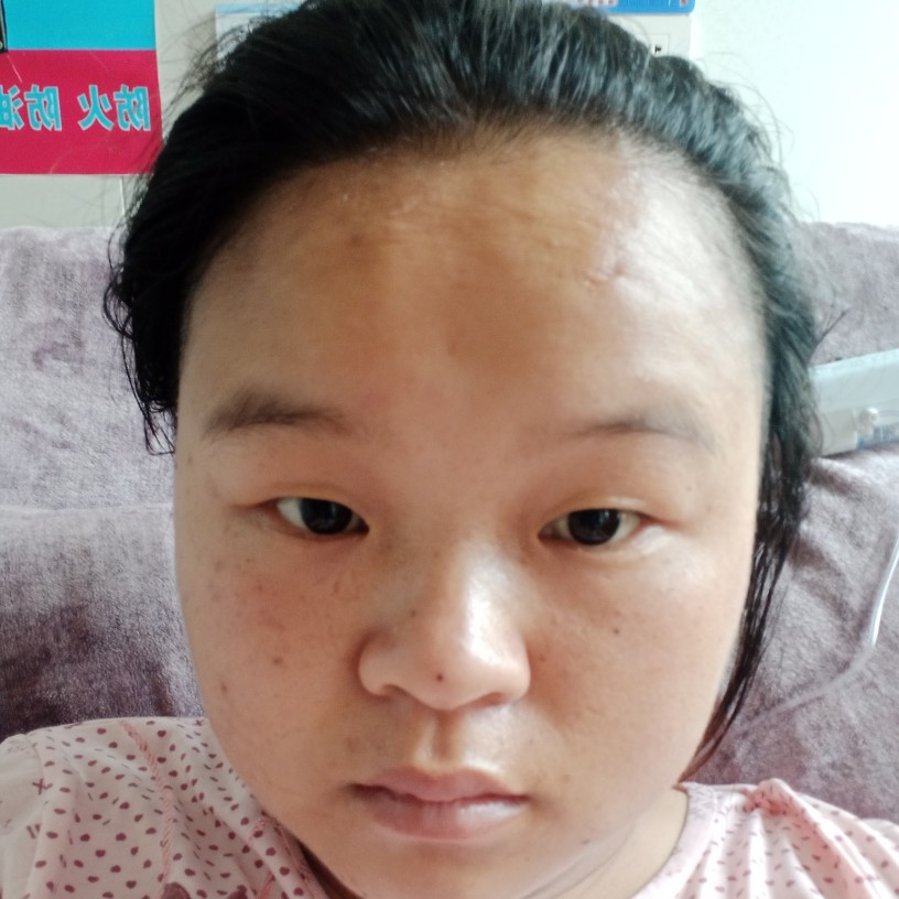 百褶裙用热情的照片