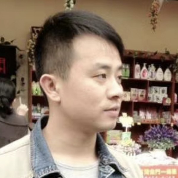 西山鹏哥的照片