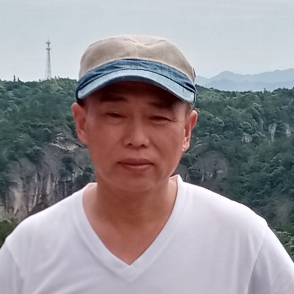 四季吉强的照片