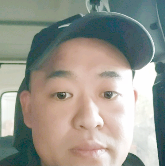 口红打标致的照片