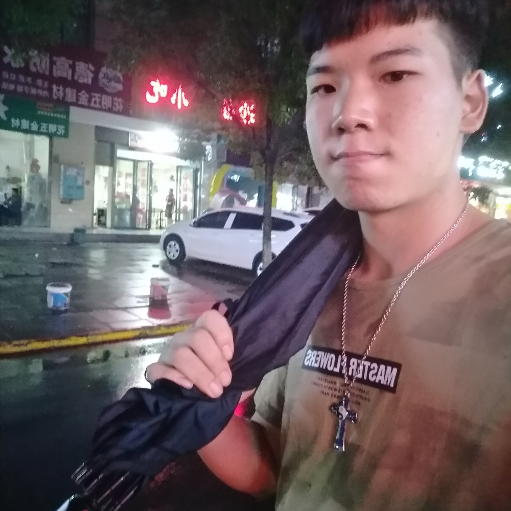 小老虎的照片