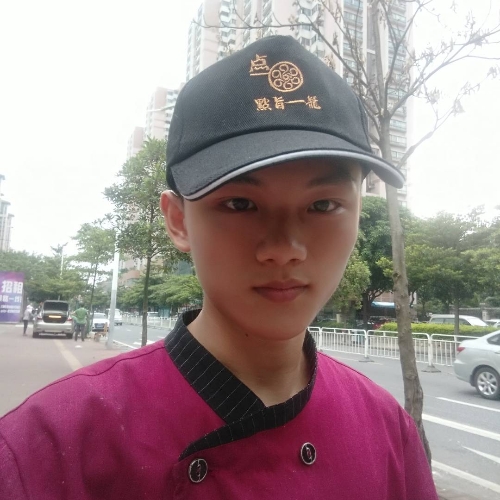 王龙颜的照片