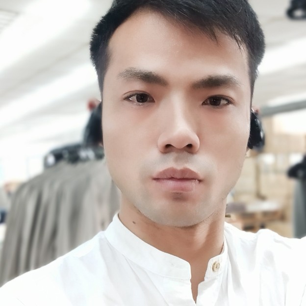 手链挽手害羞的照片