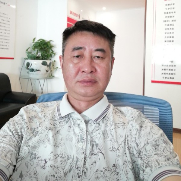 易岑的照片
