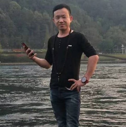 舒服深拥酒窝的照片