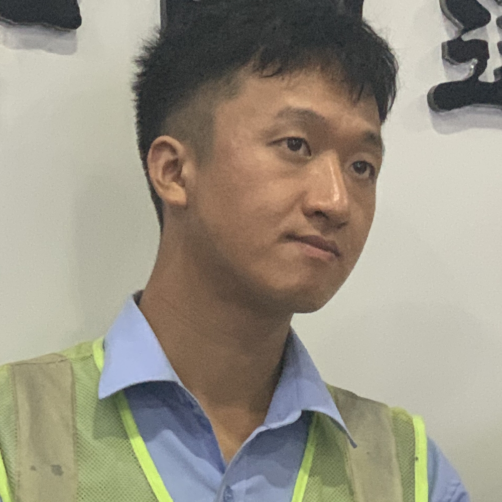 你指间跃动的电光的照片