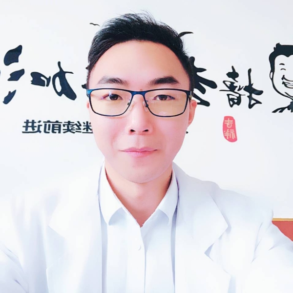纯真等待小蜜蜂的照片