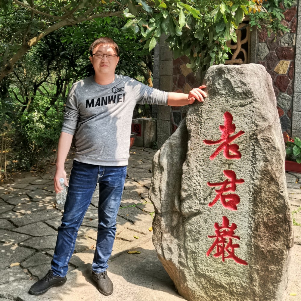 在饿梦中惊醒的照片