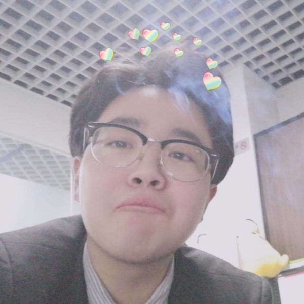 瑞雪蹁跹魁梧的照片