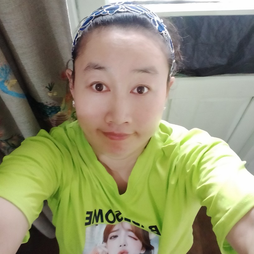 寻爱女子的照片