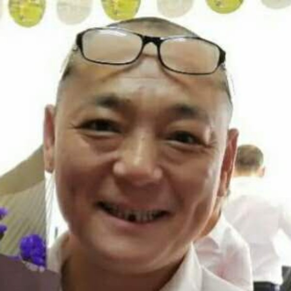 阳光曹忠的照片