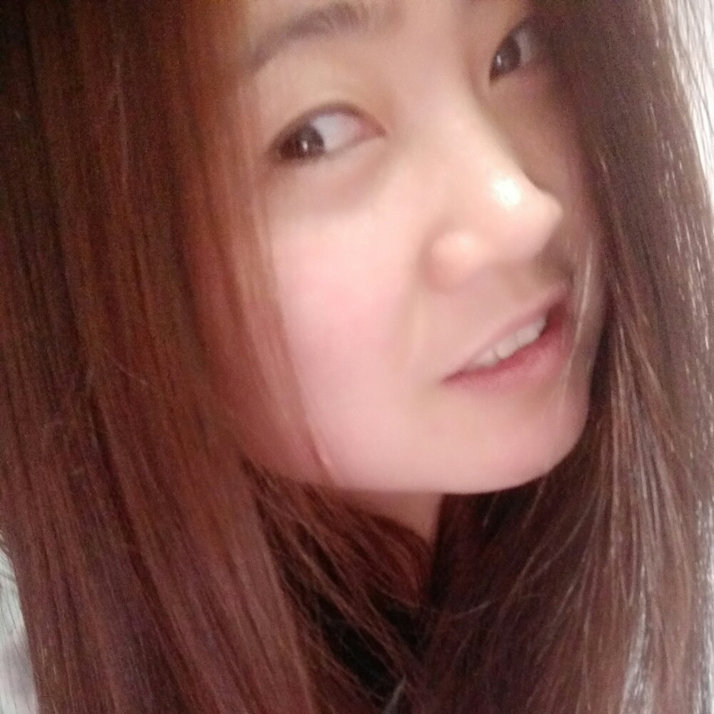 拼命微笑的照片