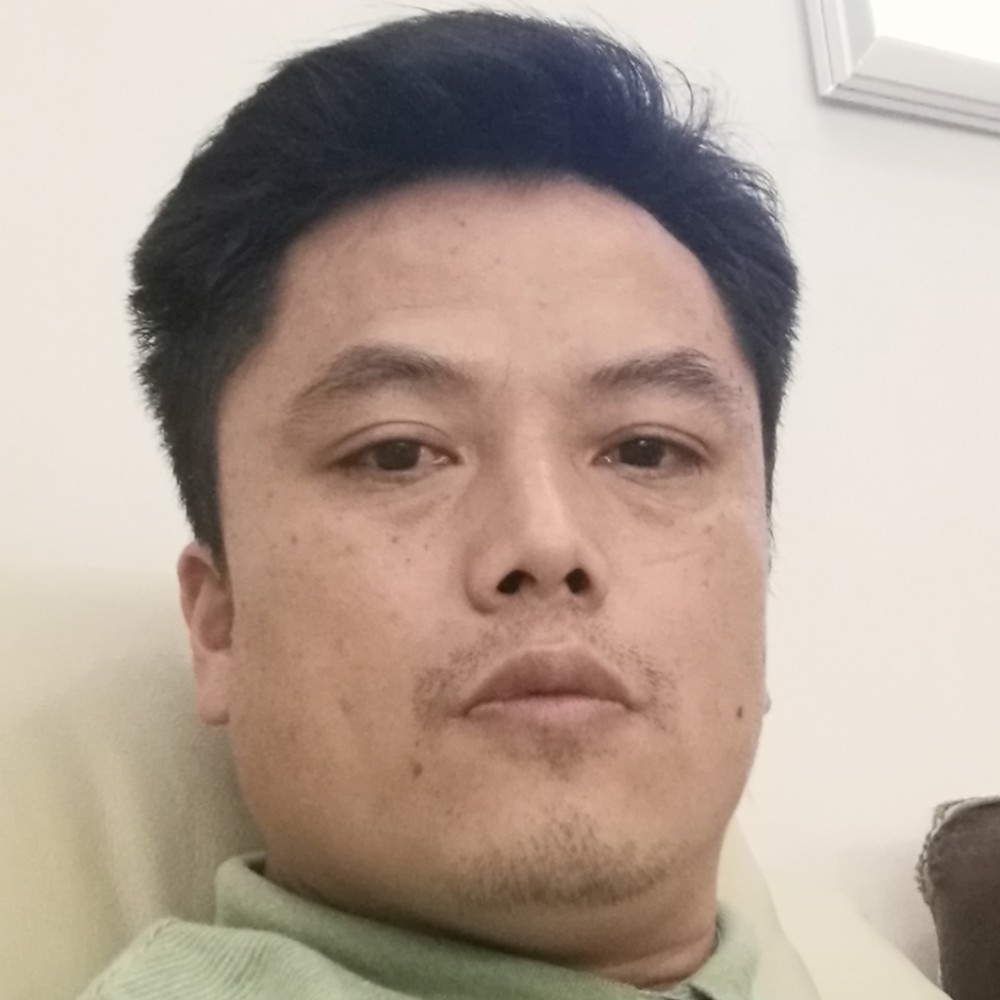 R邓的照片