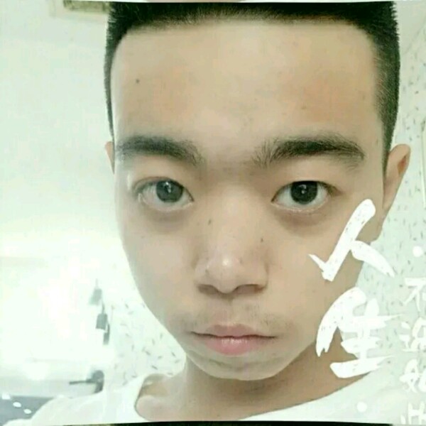 英雄李泽彬的照片