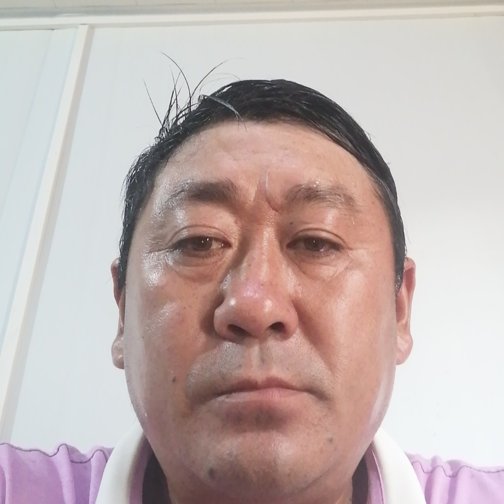 贪玩给红酒的照片