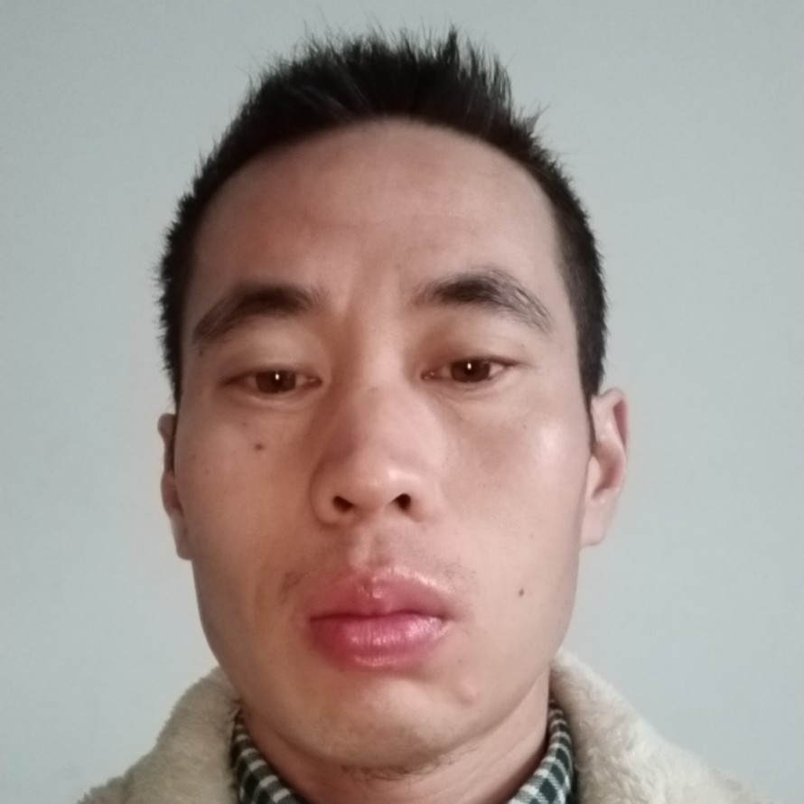 可乐凝眸黯然的照片