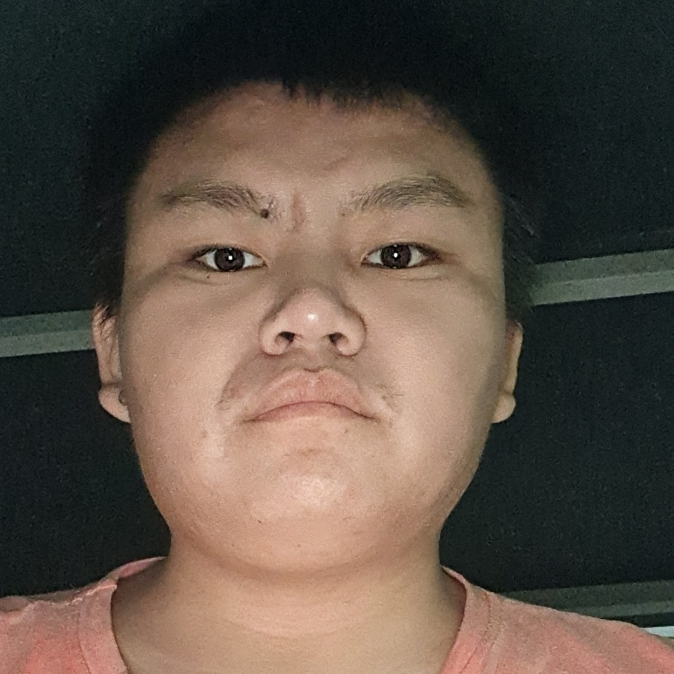 阳光凝眸凉城的照片