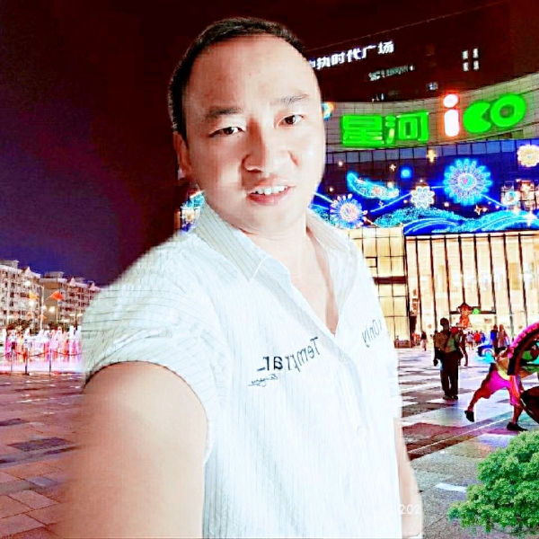 优美那电灯胆的照片