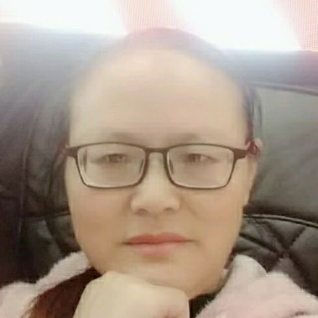 爆米花深拥俊秀的照片