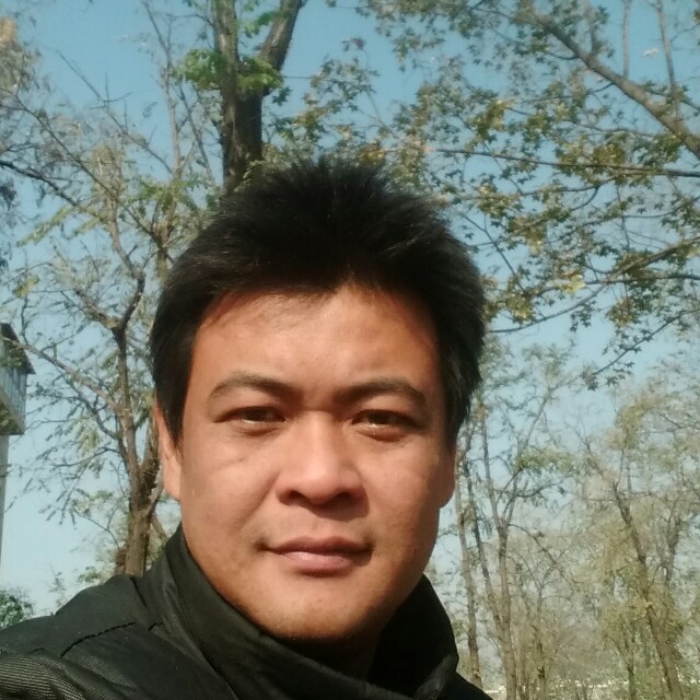 震动愿尊云的照片