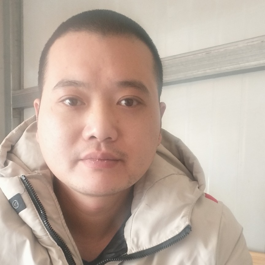 等待那个她的出现的照片