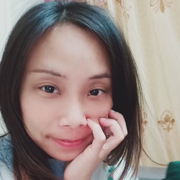 俏丽墨而本的照片