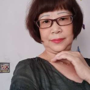 舒荷蹙眉妩媚的照片
